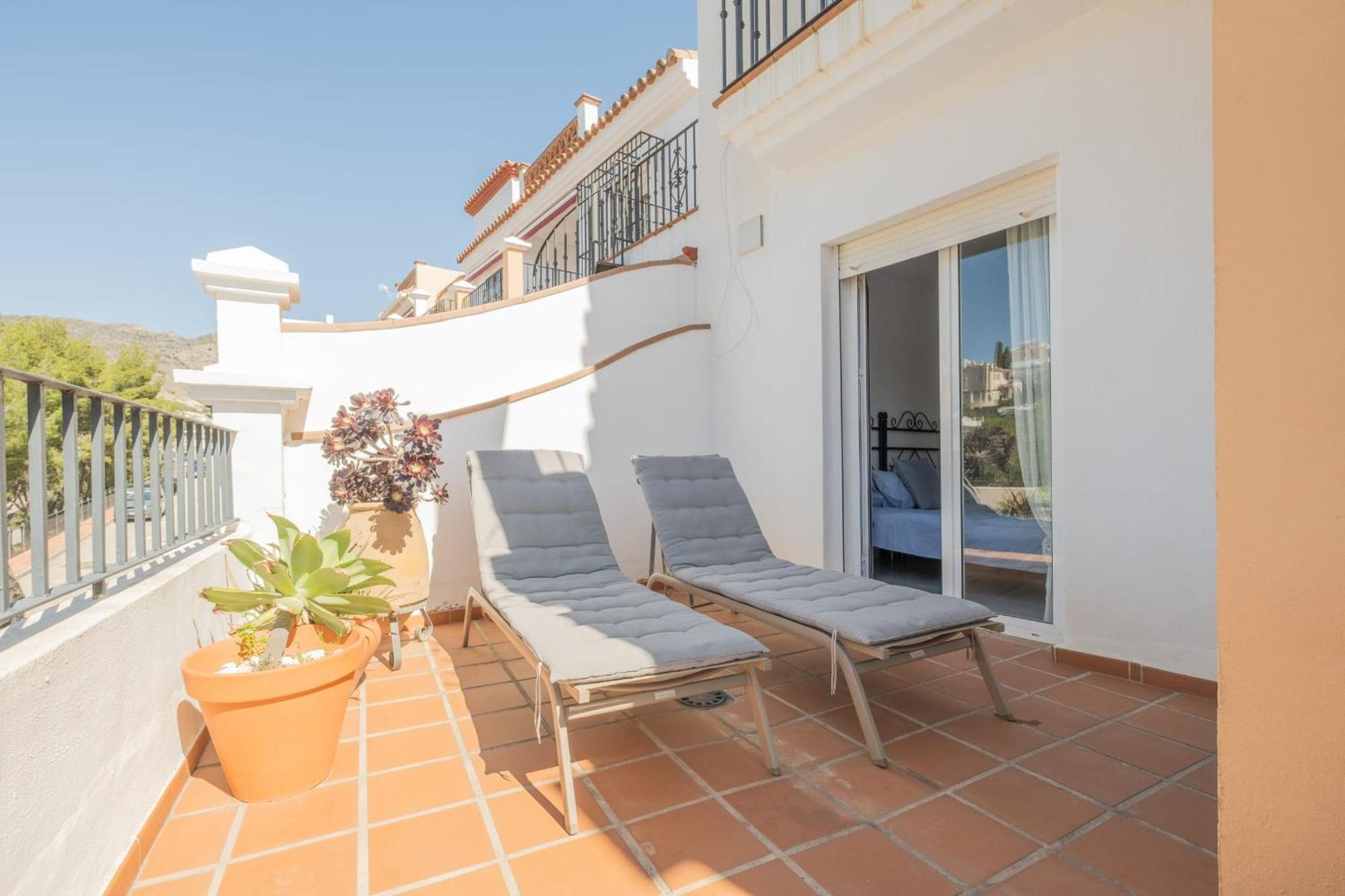 Aljamar 24 Comfortable House Near Burriana Beach 네르하 외부 사진