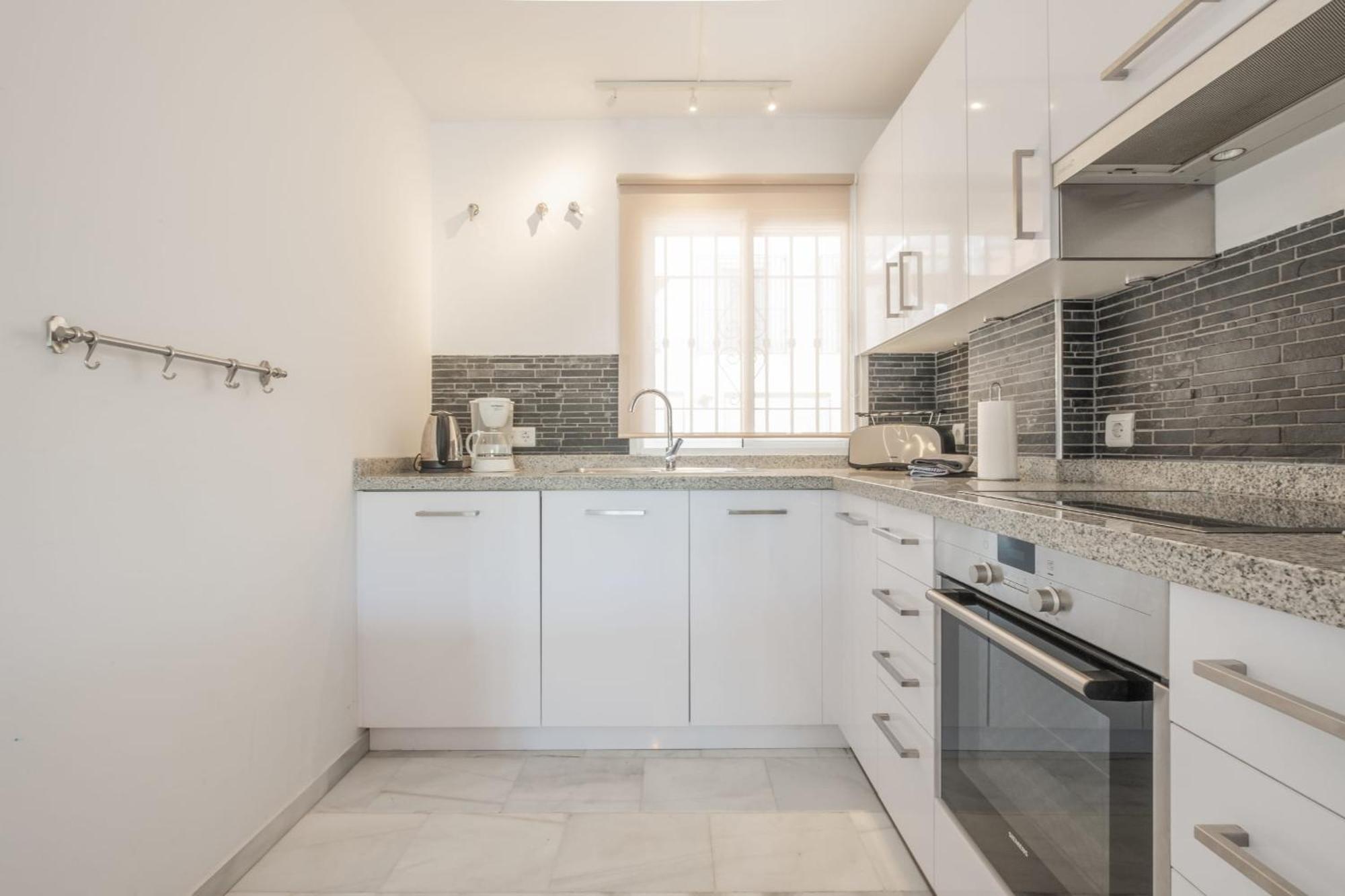 Aljamar 24 Comfortable House Near Burriana Beach 네르하 외부 사진